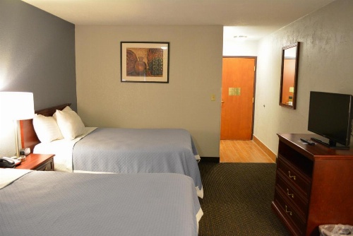 Days Inn by Wyndham West Des Moines image 22